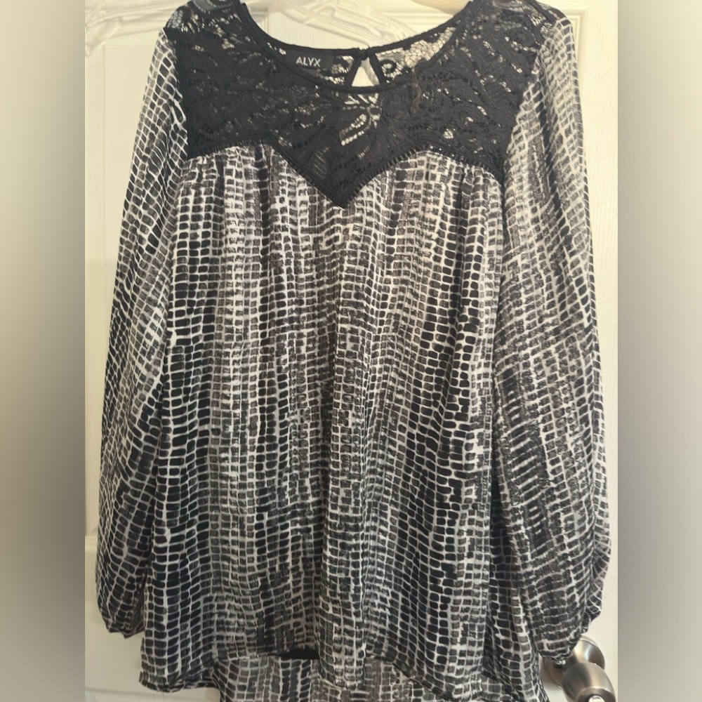 Blouse - Picture 5 of 7